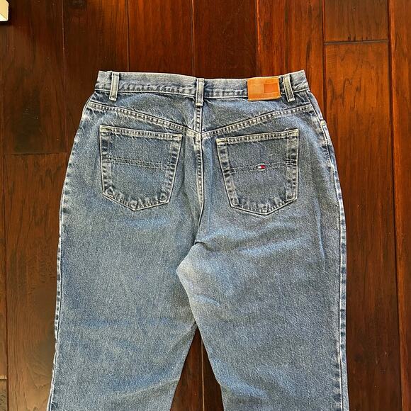Women's Vintage 2002 Tommy Hilfiger Relaxed fit Blue Jeans sz 14 Retro classic - Picture 3 of 9